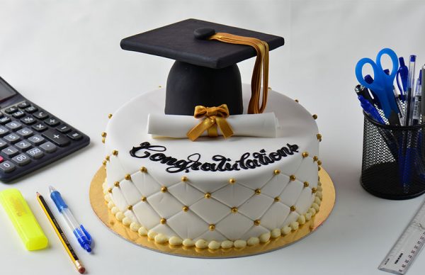 graduation-cake