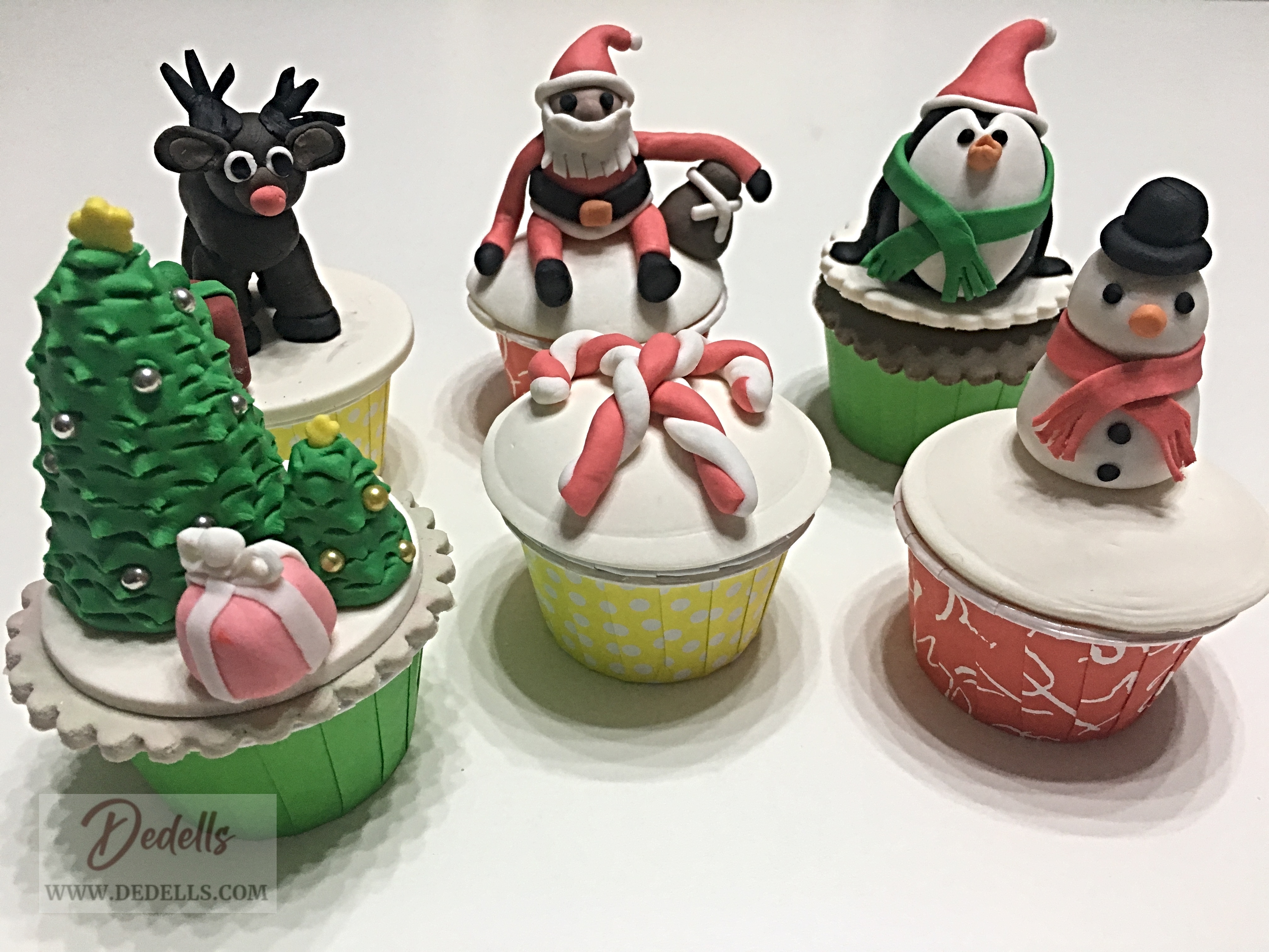 Dedells-Christmas-Cupcake-Toppers